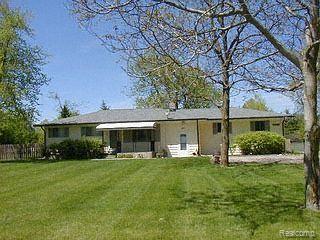 10501 Oakhill Road Holly, MI 48442 - Photo 1 of 1 front