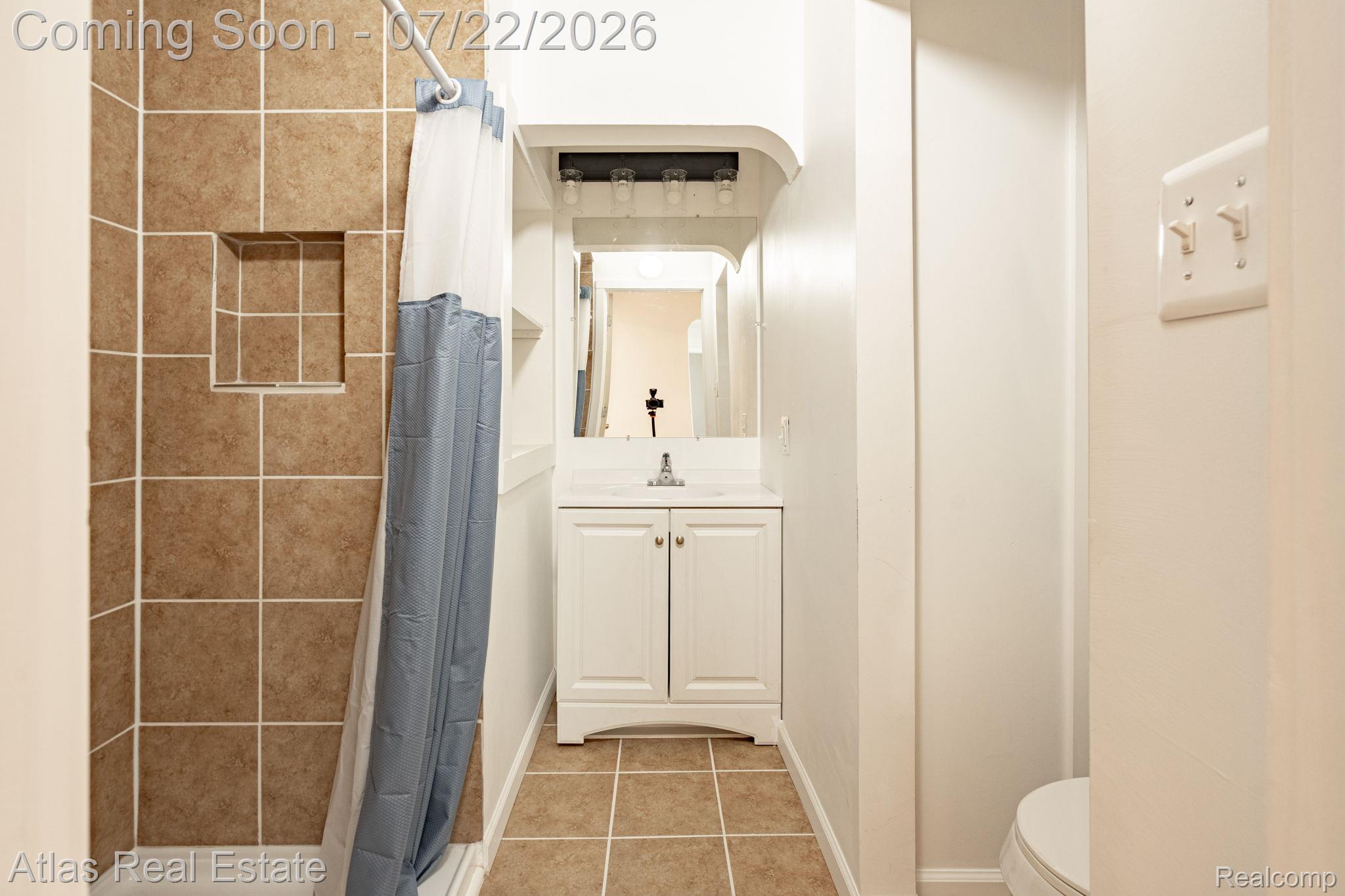 7398 North Genesee Road Genesee, MI 48437 - Photo 27 of 34 27-web-or-mls-interiors-19.jpg