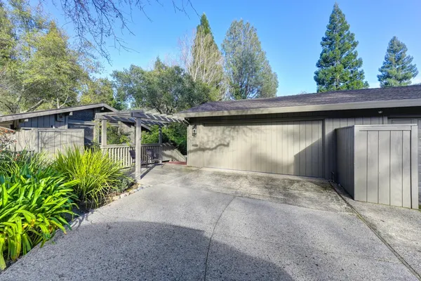 $599,000 | 80 River Knoll Place, Carmichael, CA 95608