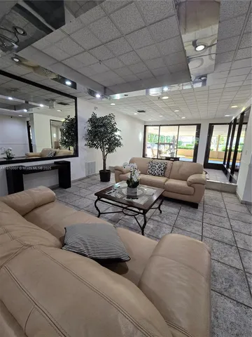 $279,000 | 900 Northeast 195th Street, Unit 709, Miami, FL 33179