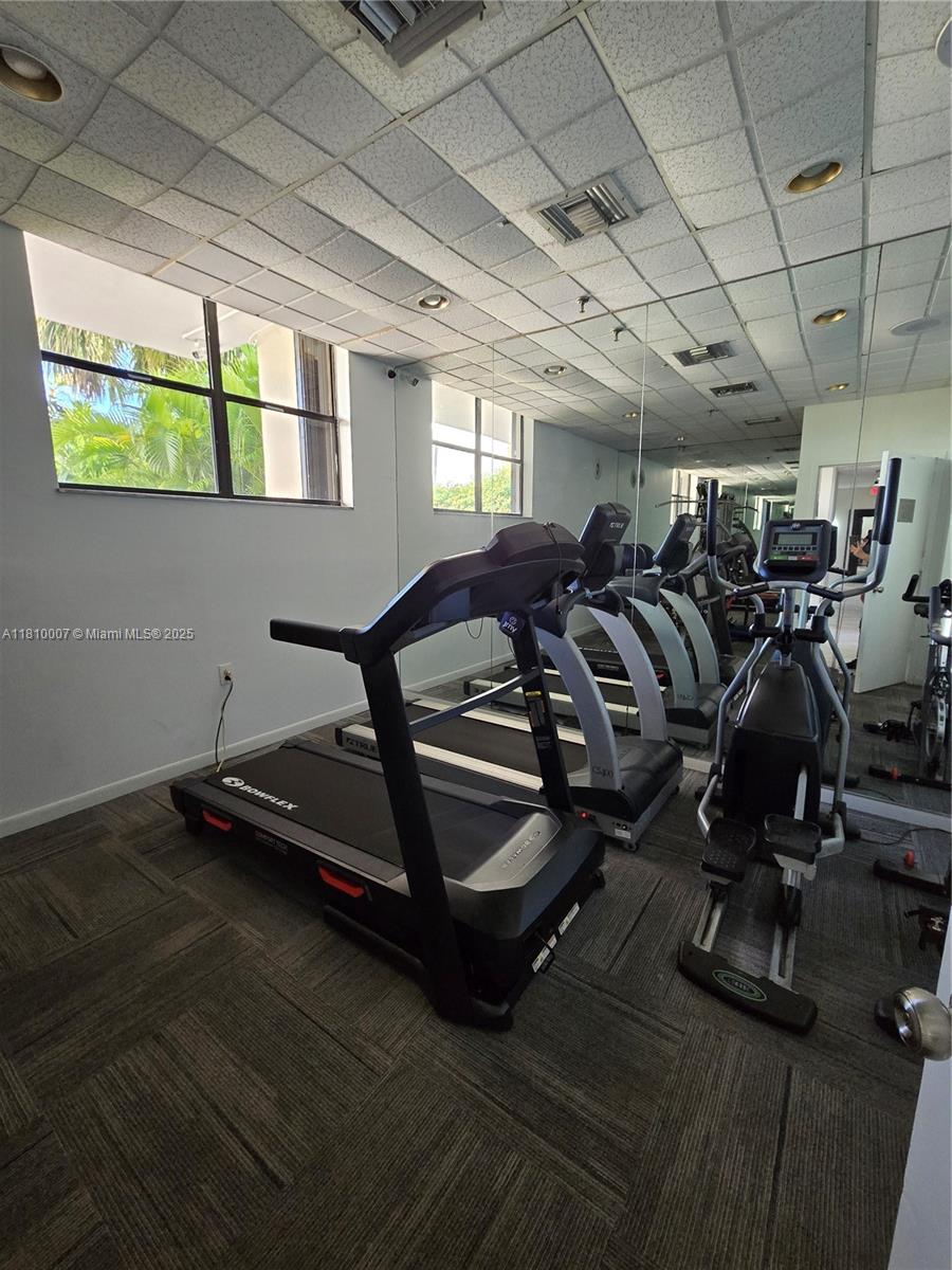 900 Northeast 195th Street, Unit 709 Miami, FL 33179 - Photo 21 of 24