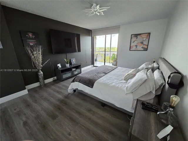 $279,000 | 900 Northeast 195th Street, Unit 709, Miami, FL 33179