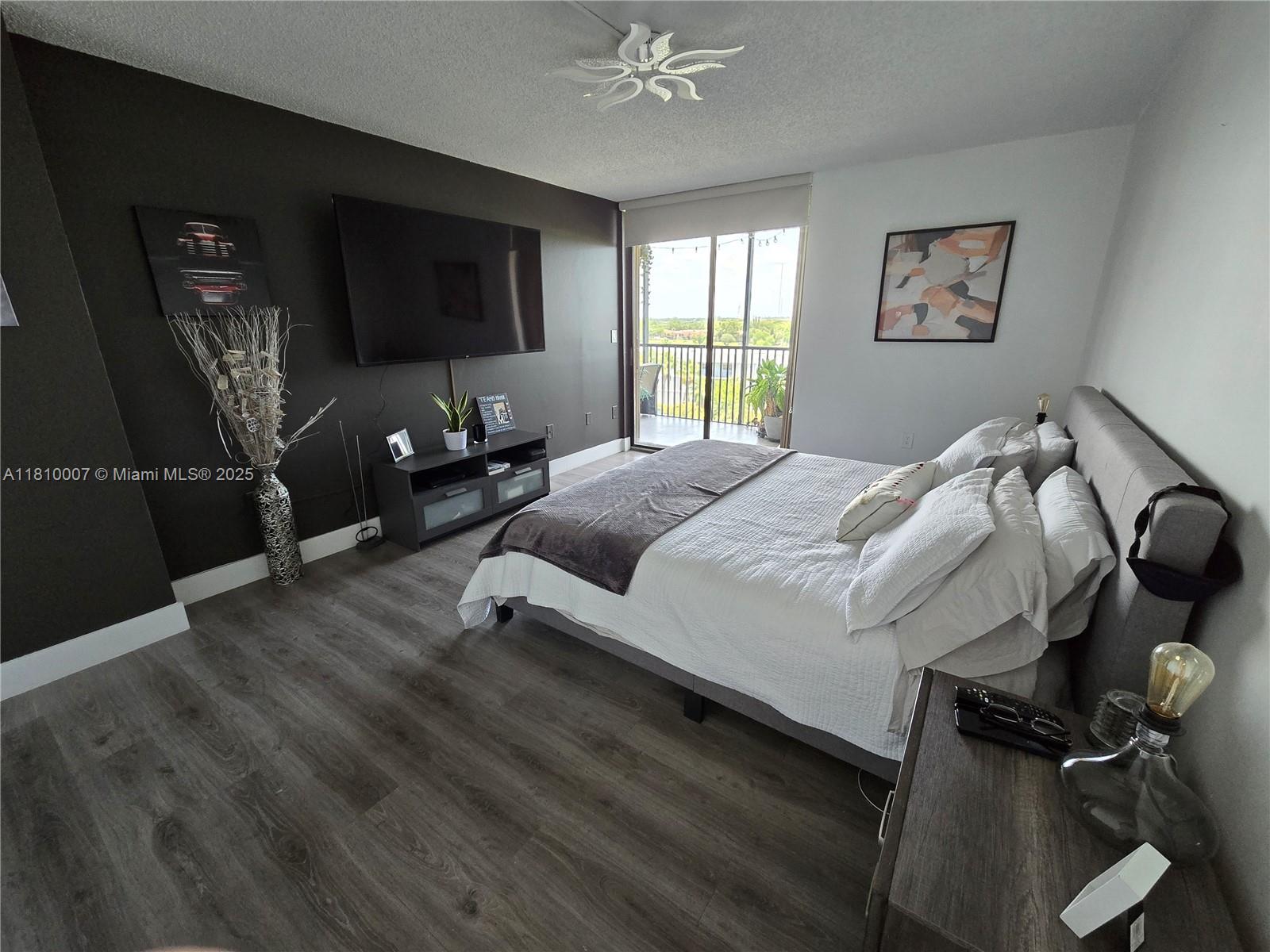 900 Northeast 195th Street, Unit 709 Miami, FL 33179 - Photo 9 of 24