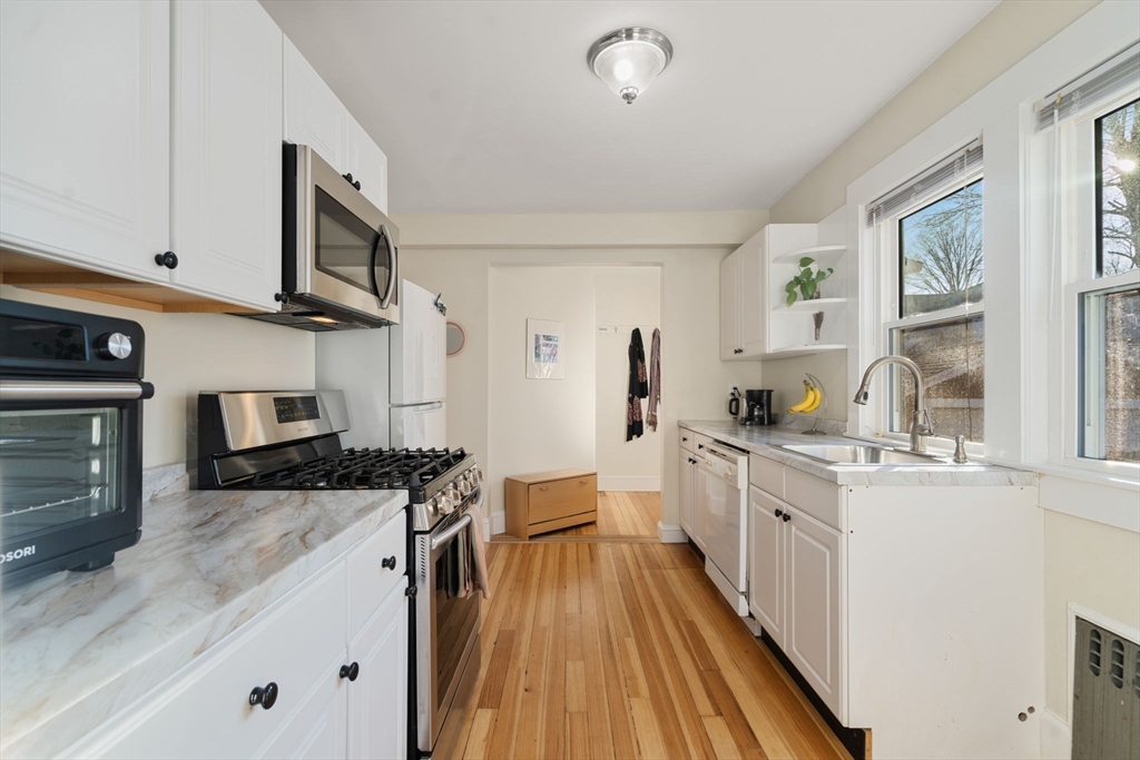 8 Breede Terrace Dedham, MA 02026 - Photo 10 of 24