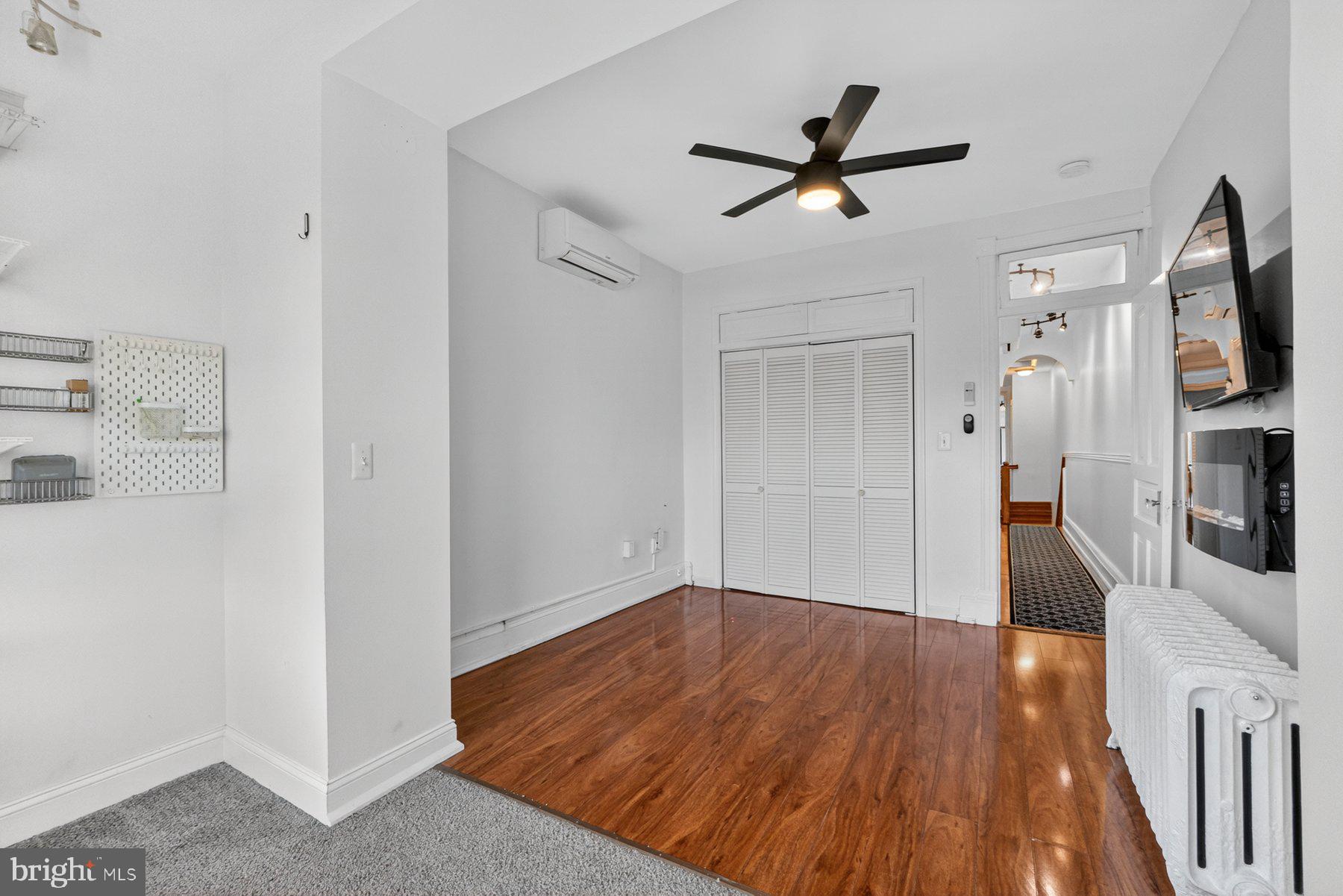 19 R Street Northwest, Unit A Washington, DC 20001 - Photo 28 of 37 Upper level rear bedroom