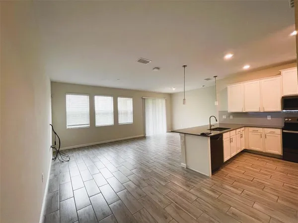 $2,250 | 236 Muscogee Lane, Orlando, FL 32825