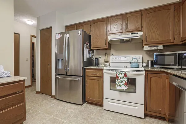 $359,900 | 20615 Alpine Drive, Lawrenceburg, IN 47025