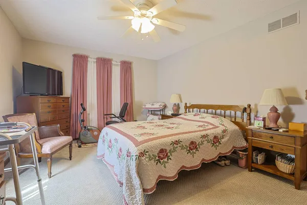 $359,900 | 20615 Alpine Drive, Lawrenceburg, IN 47025