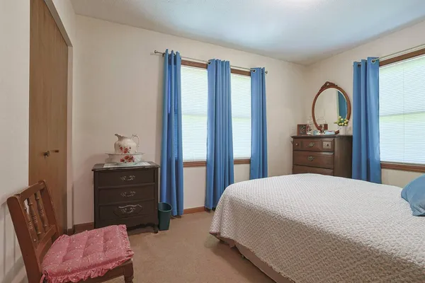 $359,900 | 20615 Alpine Drive, Lawrenceburg, IN 47025