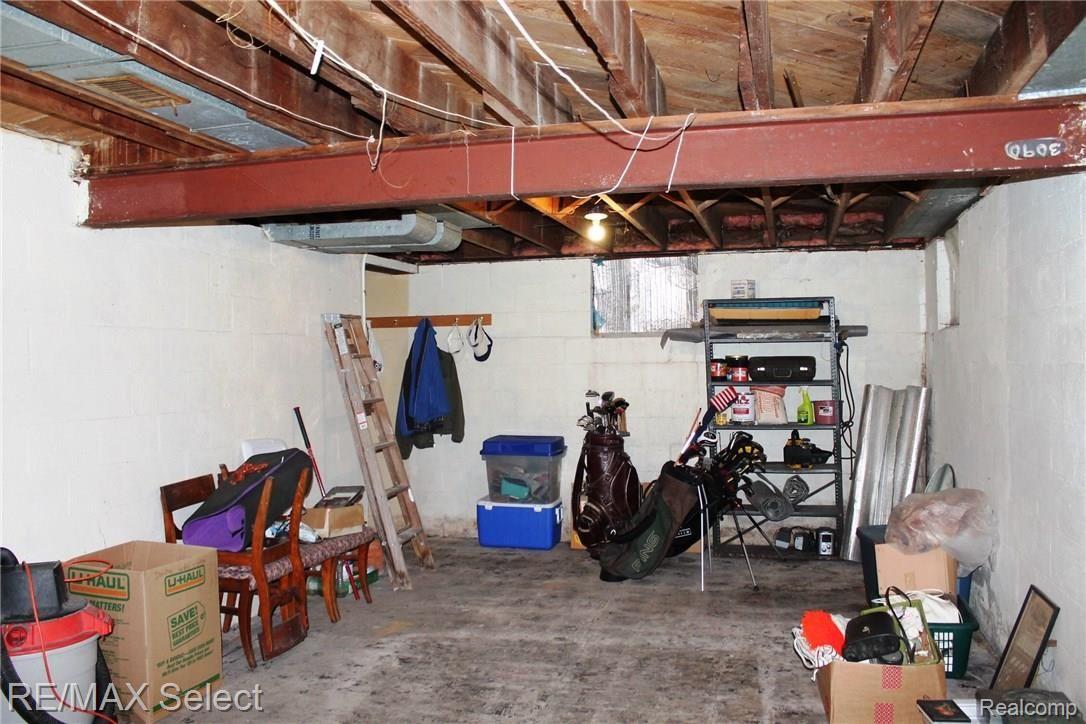 4492 East Cook Road Grand Blanc, MI 48439 - Photo 44 of 52 IMG_8076.JPG