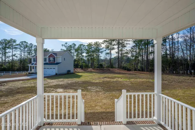 $327,500 | 304 Broadleaf Drive, Jacksonville, NC 28546