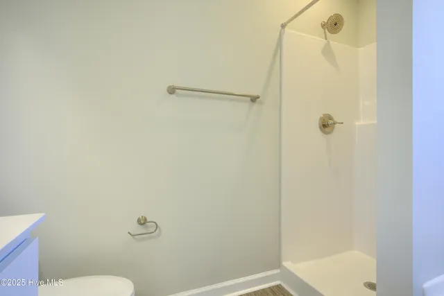 $327,500 | 304 Broadleaf Drive, Jacksonville, NC 28546