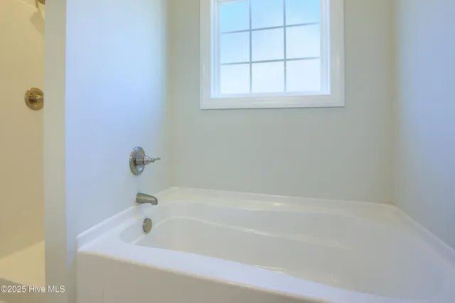 $327,500 | 304 Broadleaf Drive, Jacksonville, NC 28546