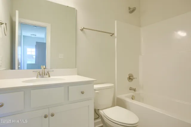 $327,500 | 304 Broadleaf Drive, Jacksonville, NC 28546