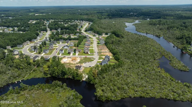 $327,500 | 304 Broadleaf Drive, Jacksonville, NC 28546