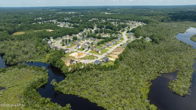 $327,500 | 304 Broadleaf Drive, Jacksonville, NC 28546