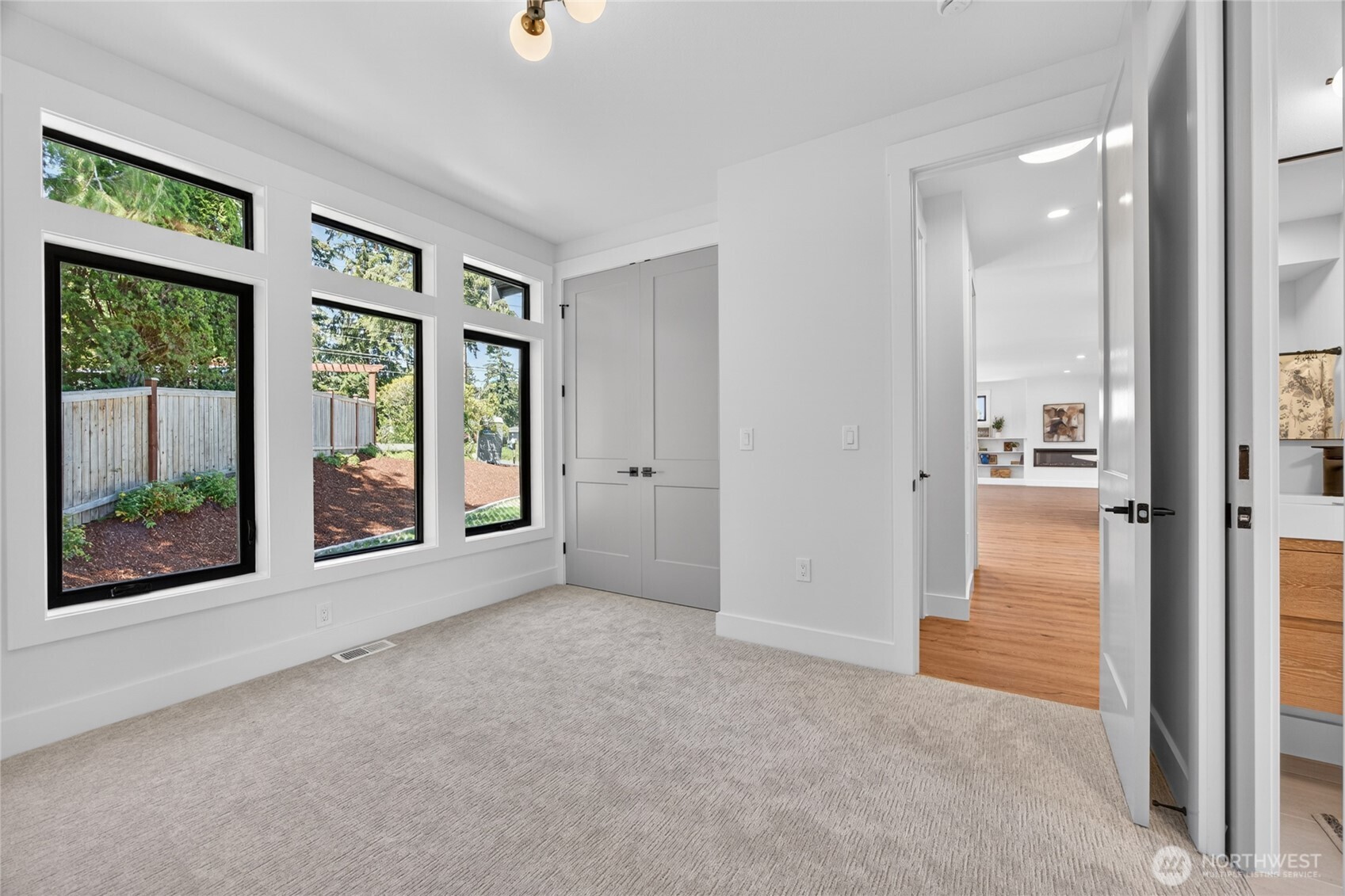 13820 Military Road East Puyallup, WA 98374 - Photo 14 of 38