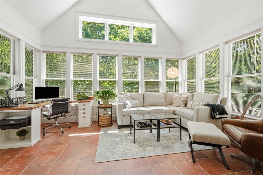 409 Henry Street Amherst, MA 01002 - Photo 12 of 42
