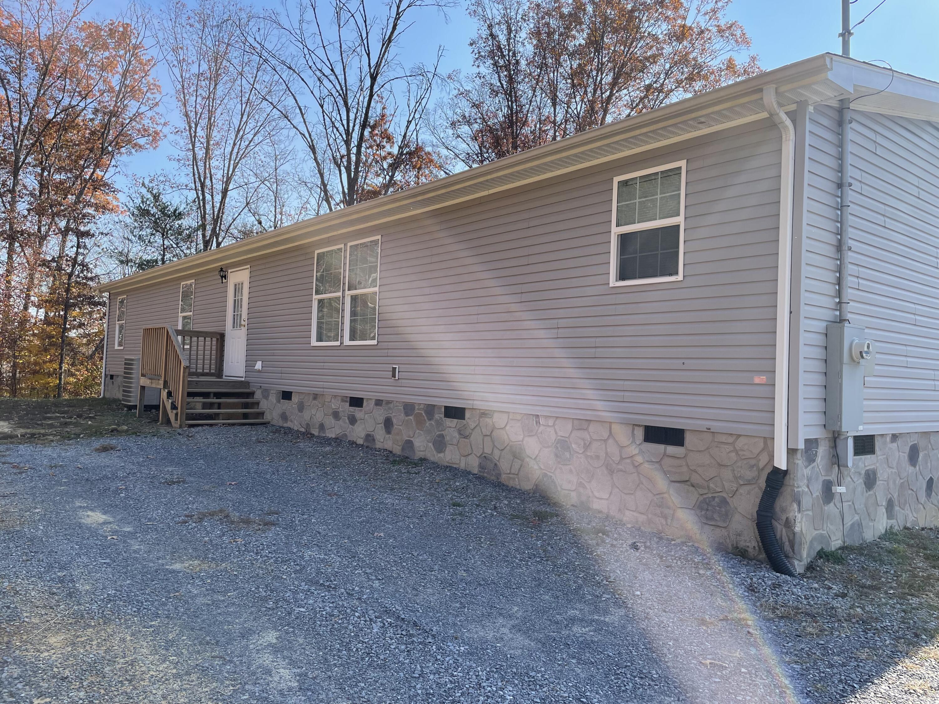 5180 Yuma Road Gate City, VA 24251 - Photo 4 of 40 83A09405-85D0-4E7F-A874-E15587DA6847