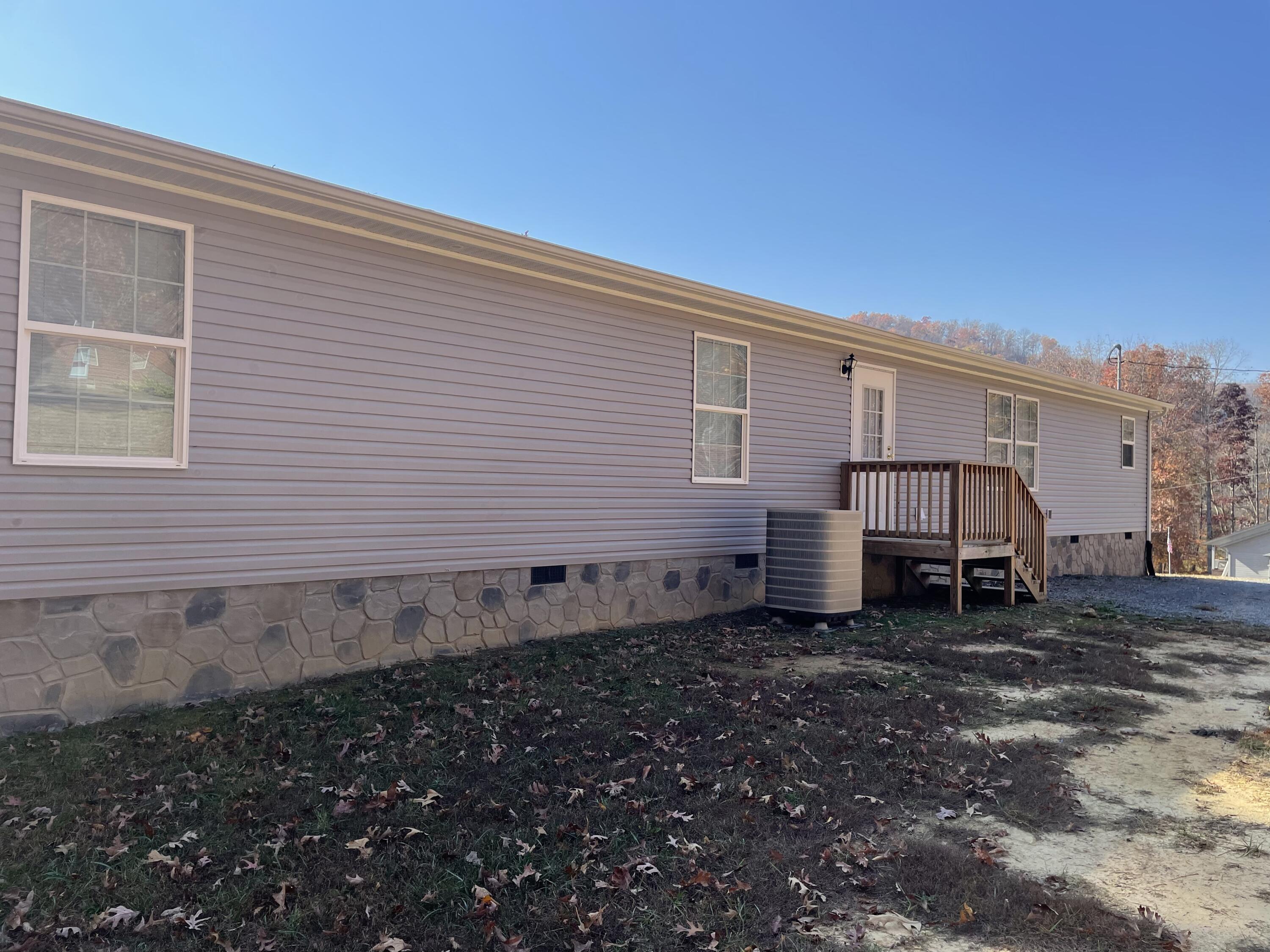 5180 Yuma Road Gate City, VA 24251 - Photo 5 of 40 67A5E1DC-5CCB-4587-96D3-68E5E962DBE3