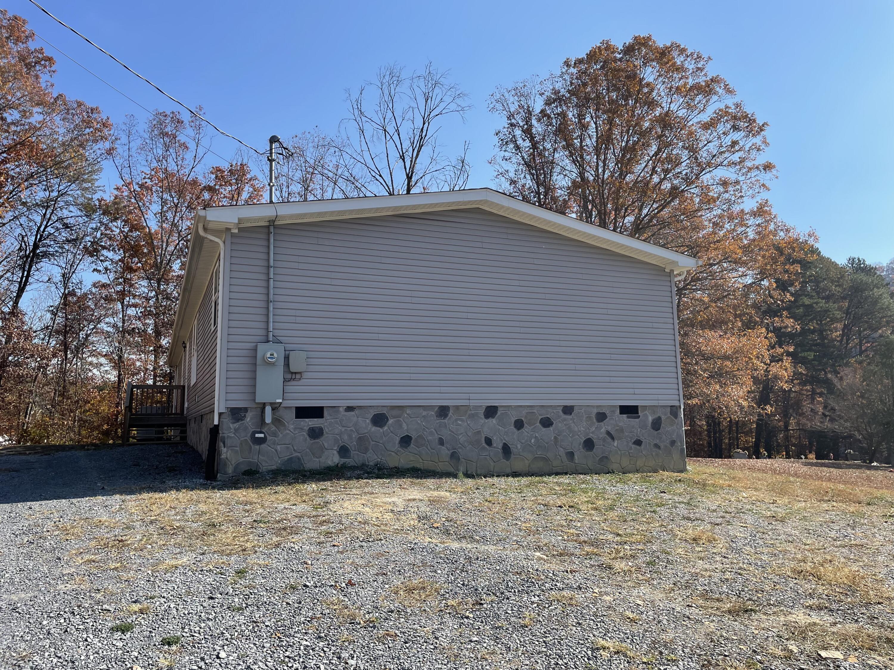 5180 Yuma Road Gate City, VA 24251 - Photo 6 of 40 088793EB-9E0C-4C61-BB57-147B40590145