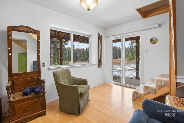 $579,000 | 43406 Black Pine Drive, Winchester, ID 83555