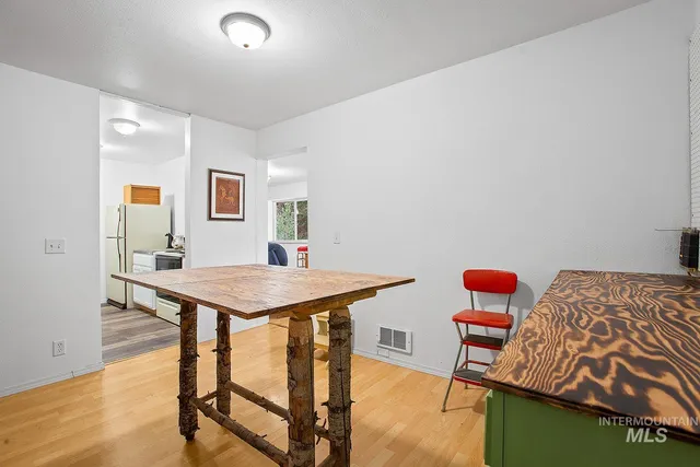 $579,000 | 43406 Black Pine Drive, Winchester, ID 83555