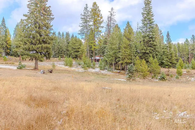 $579,000 | 43406 Black Pine Drive, Winchester, ID 83555