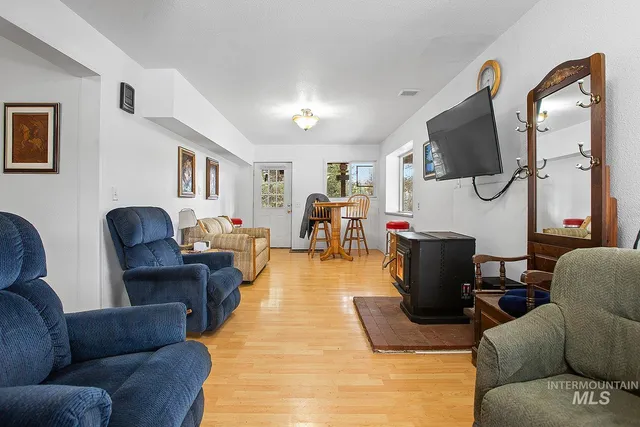 $579,000 | 43406 Black Pine Drive, Winchester, ID 83555