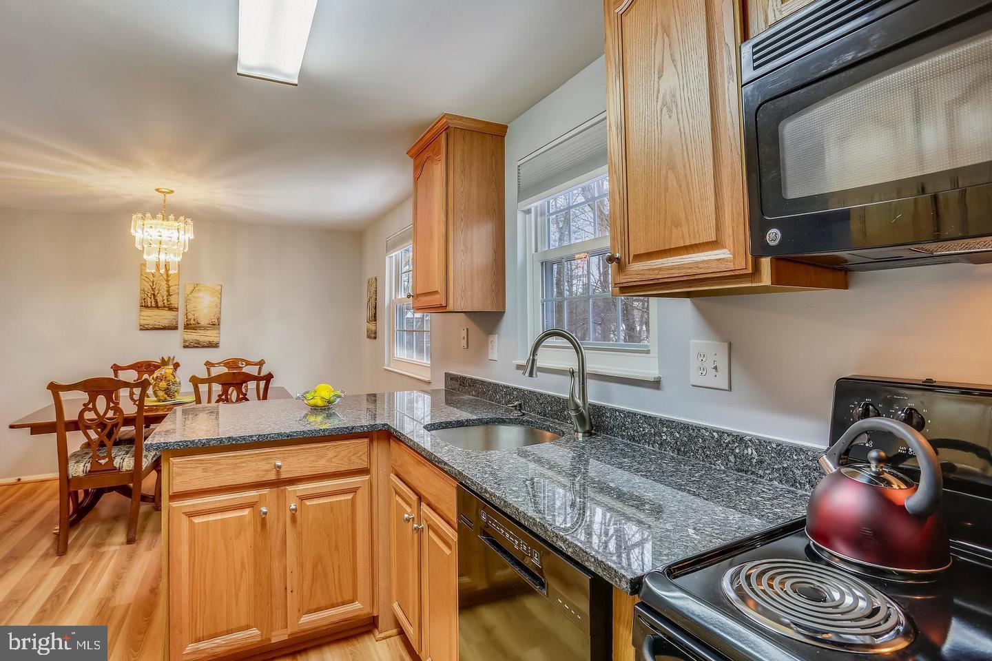 10328 Apple Ridge Road Gaithersburg, MD 20886 - Photo 8 of 37