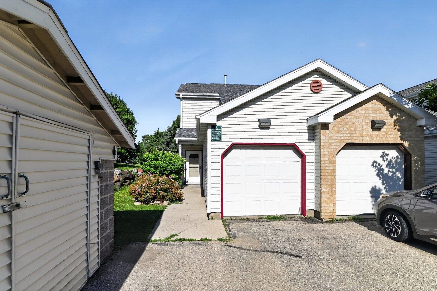 952 Rockefeller Lane Madison, WI 53704 - Photo 1 of 19
