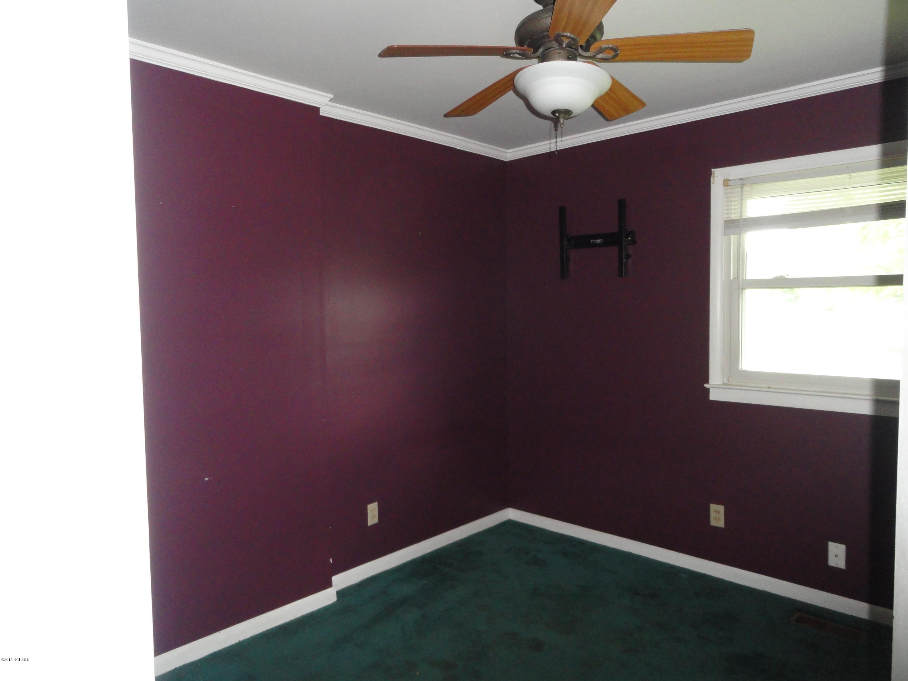 1007 Hardin Road Lumberton, NC 28358 - Photo 10 of 14 bedroom