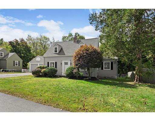 41 Canterbury Road Lynnfield, MA 01940 - Photo 3 of 38 Gallery Image 3
