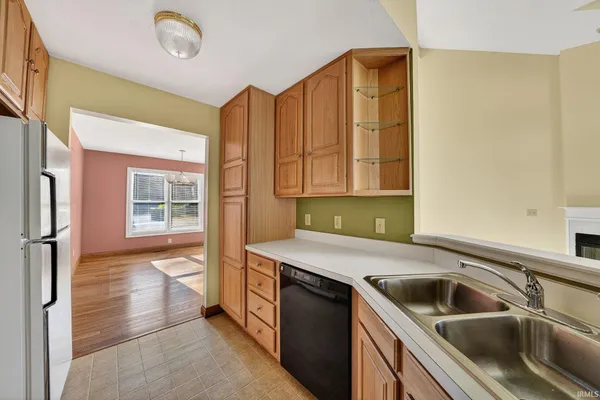 $297,500 | 1446 Bridge Water Way, Mishawaka, IN 46545