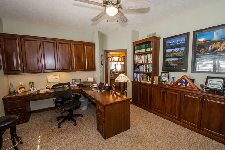 21167 Brick Road South Bend, IN 46628 - Photo 14 of 30 Gallery Image 14