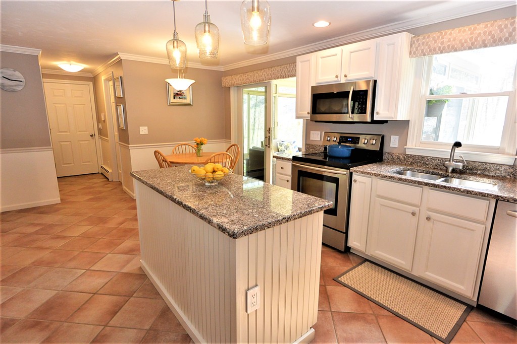 11 Still River Road Bolton, MA 01740 - Photo 5 of 28