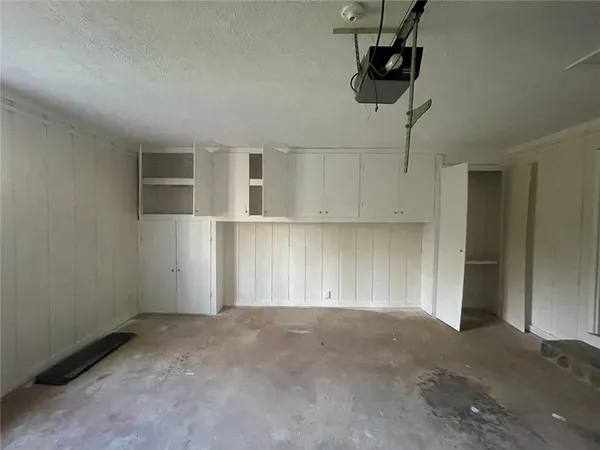 $259,000 | 2105 Honeybee Creek Drive, Griffin, GA 30224