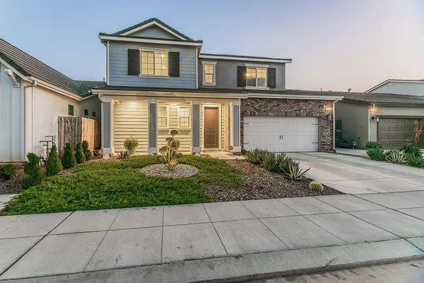 $559,000 | 4148 Beverly Avenue, Clovis, CA 93619