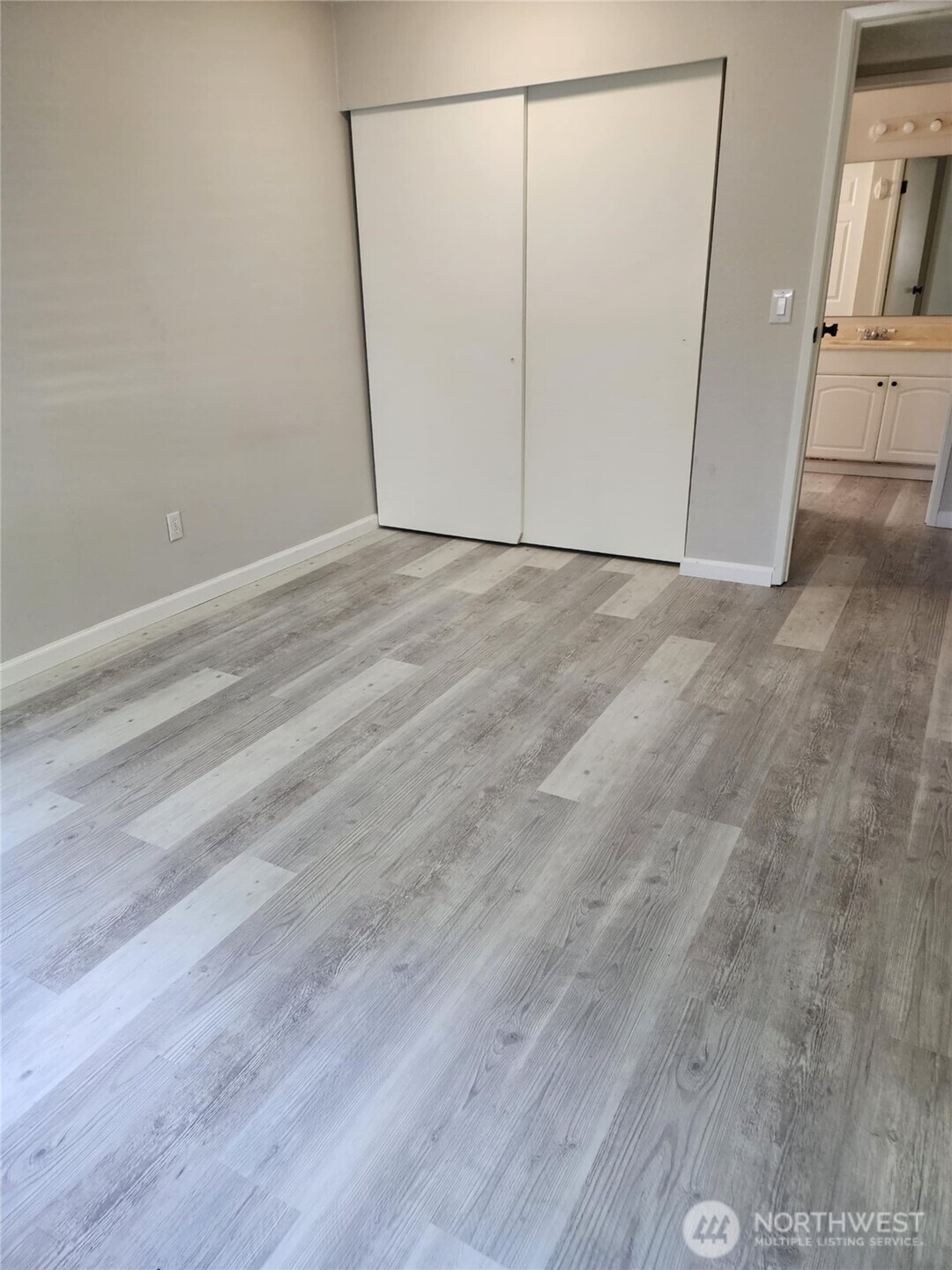 14510 124th Avenue Northeast, Unit B141 Kirkland, WA 98034 - Photo 11 of 17 a view of an empty room