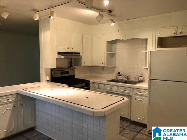 3421 Rock Ridge Circle Birmingham, AL 35210 - Photo 6 of 9