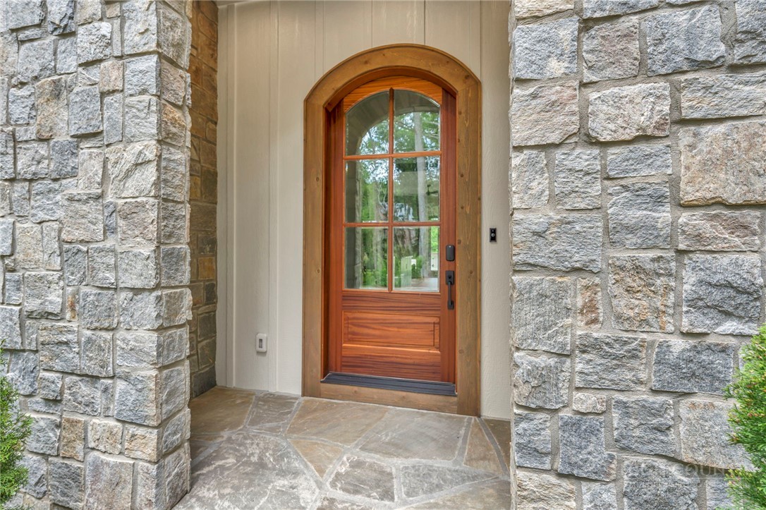 253 Old Boone Road Blowing Rock, NC 28605 - Photo 4 of 44