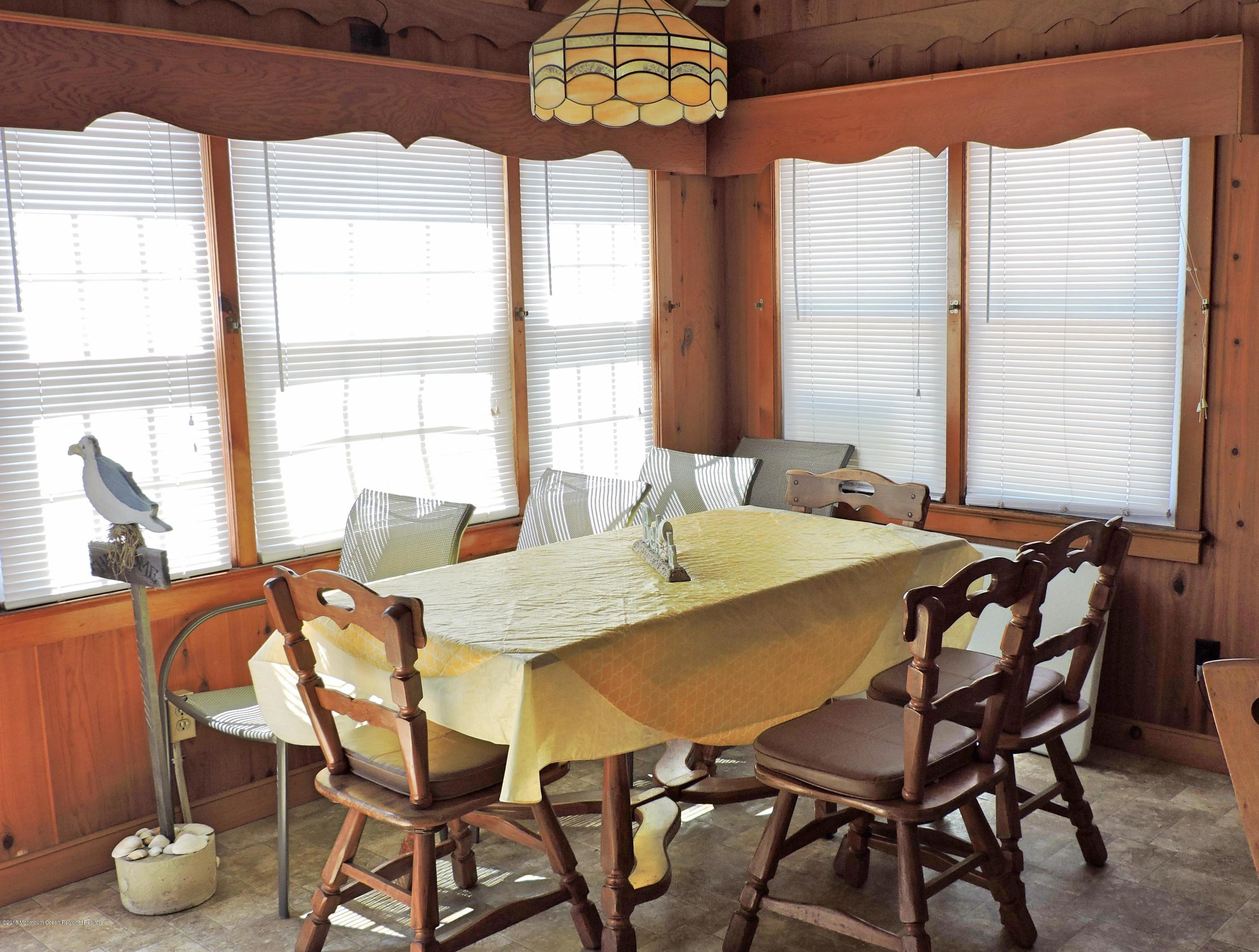 116 Brooks Road Lavallette, NJ 08735 - Photo 3 of 10 Eating area