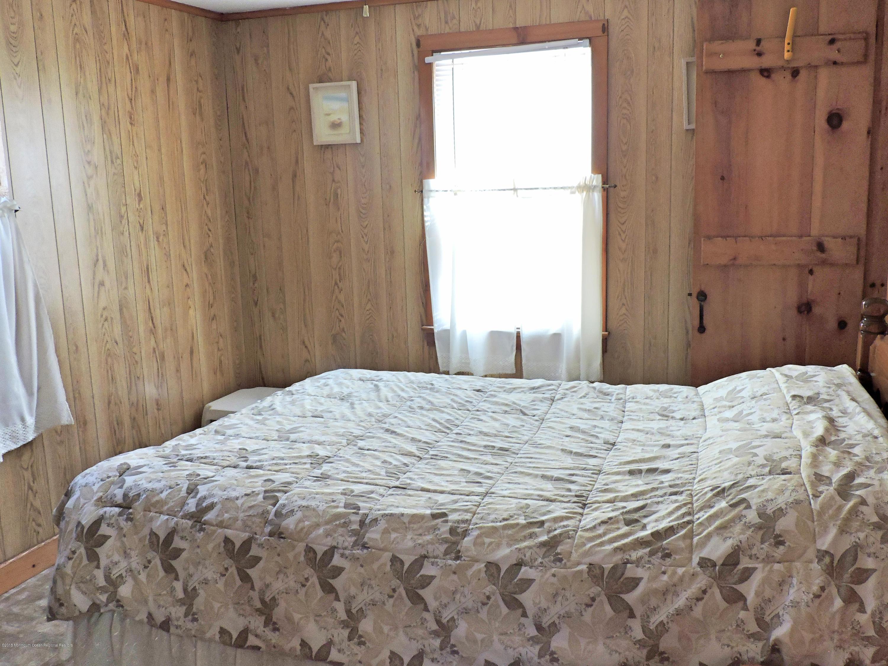 116 Brooks Road Lavallette, NJ 08735 - Photo 5 of 10 1st Floor Bedroom