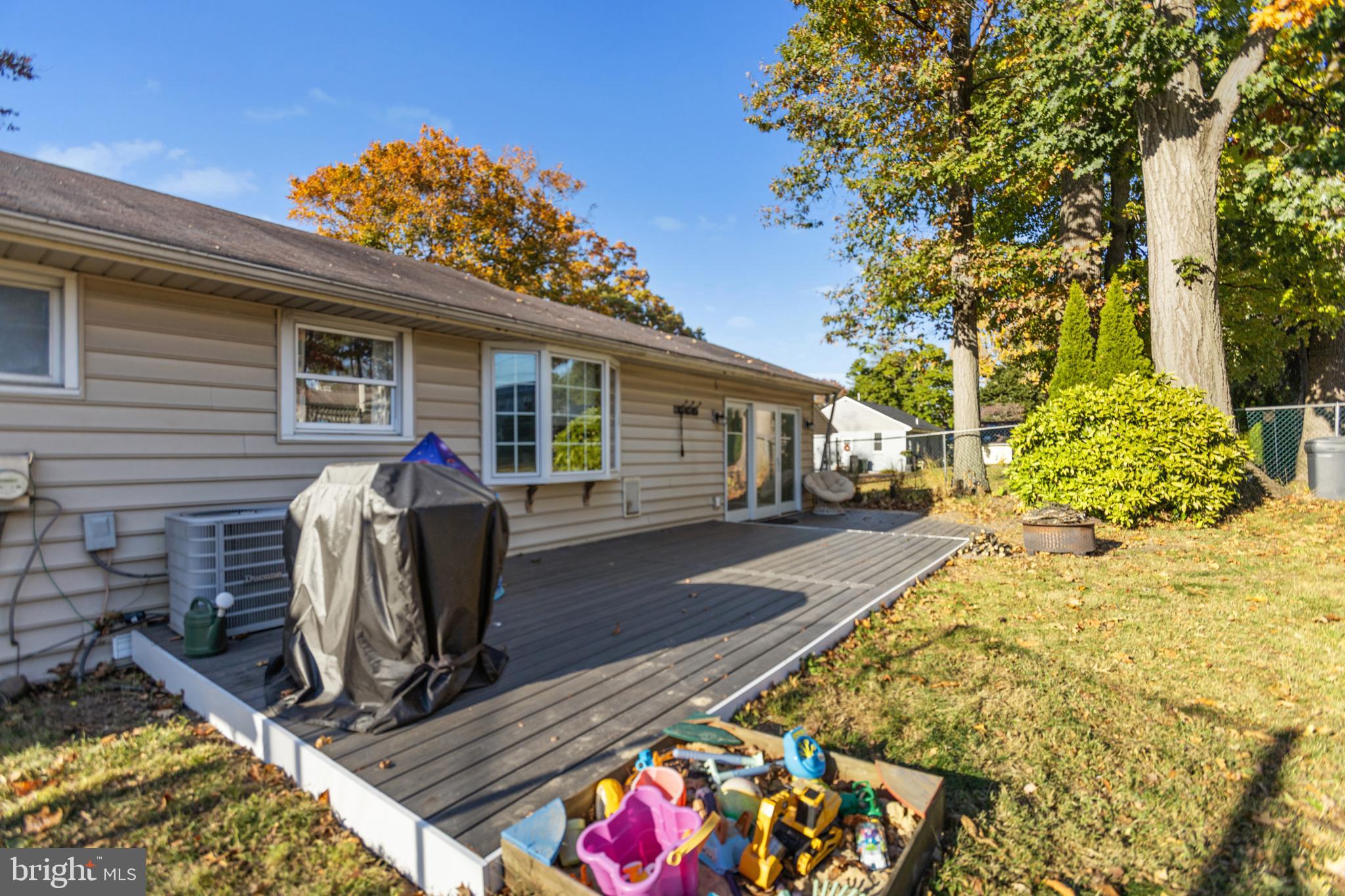 1801 North Hills Avenue Willow Grove, PA 19090 - Photo 17 of 20 a front view of a house with garden