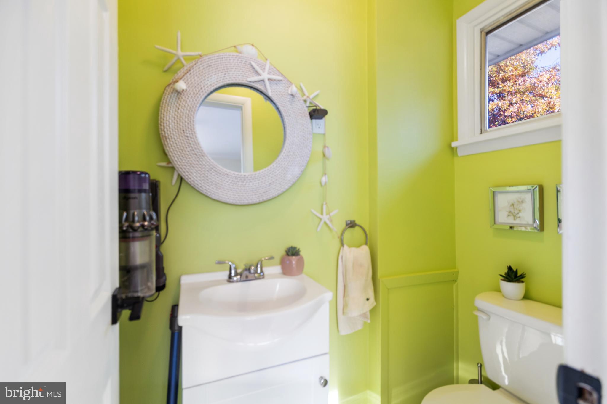 1801 North Hills Avenue Willow Grove, PA 19090 - Photo 9 of 20 a bathroom with a sink mirror vanity and toilet