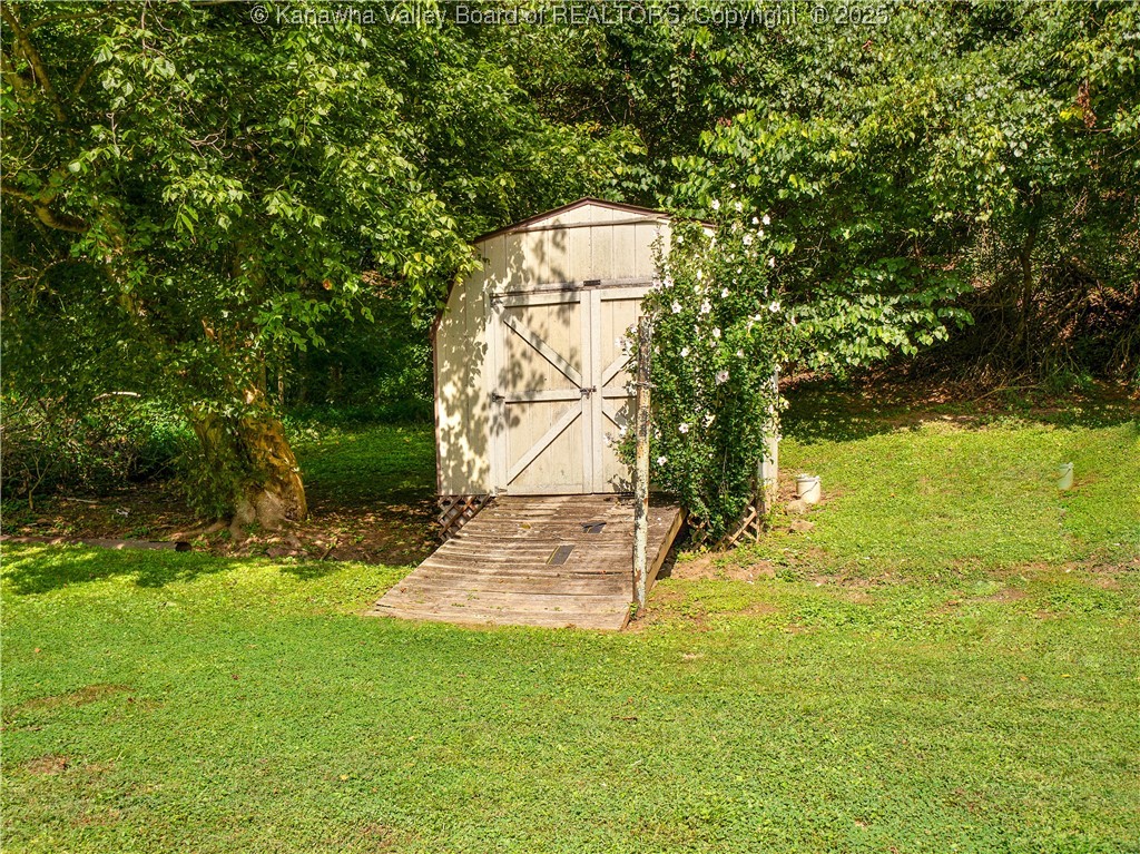 330 Bills Creek Road Winfield, WV 25213 - Photo 23 of 28 Gallery Image 23