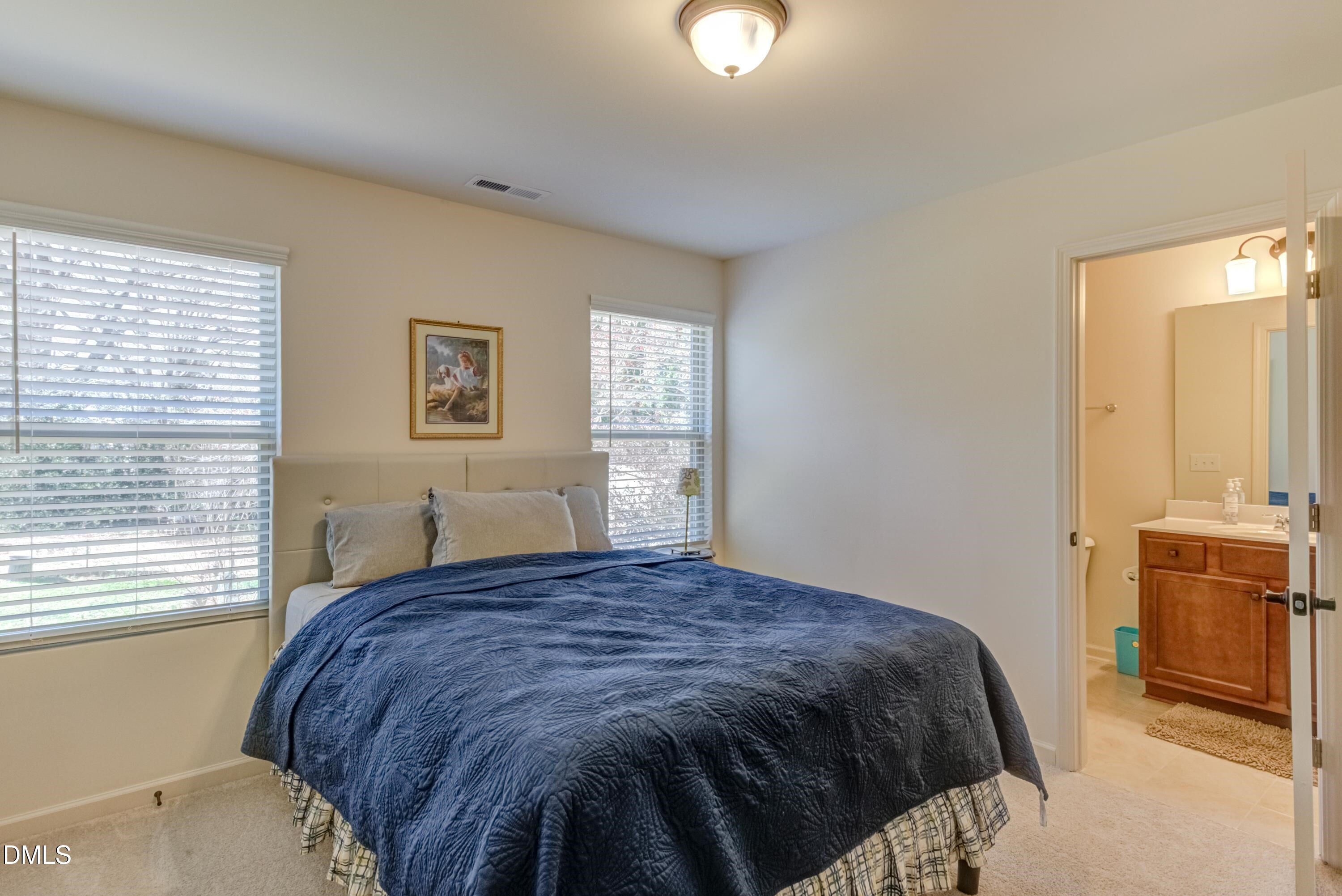240 Spark Street Raleigh, NC 27606 - Photo 12 of 18 20240912032331309010000000-o