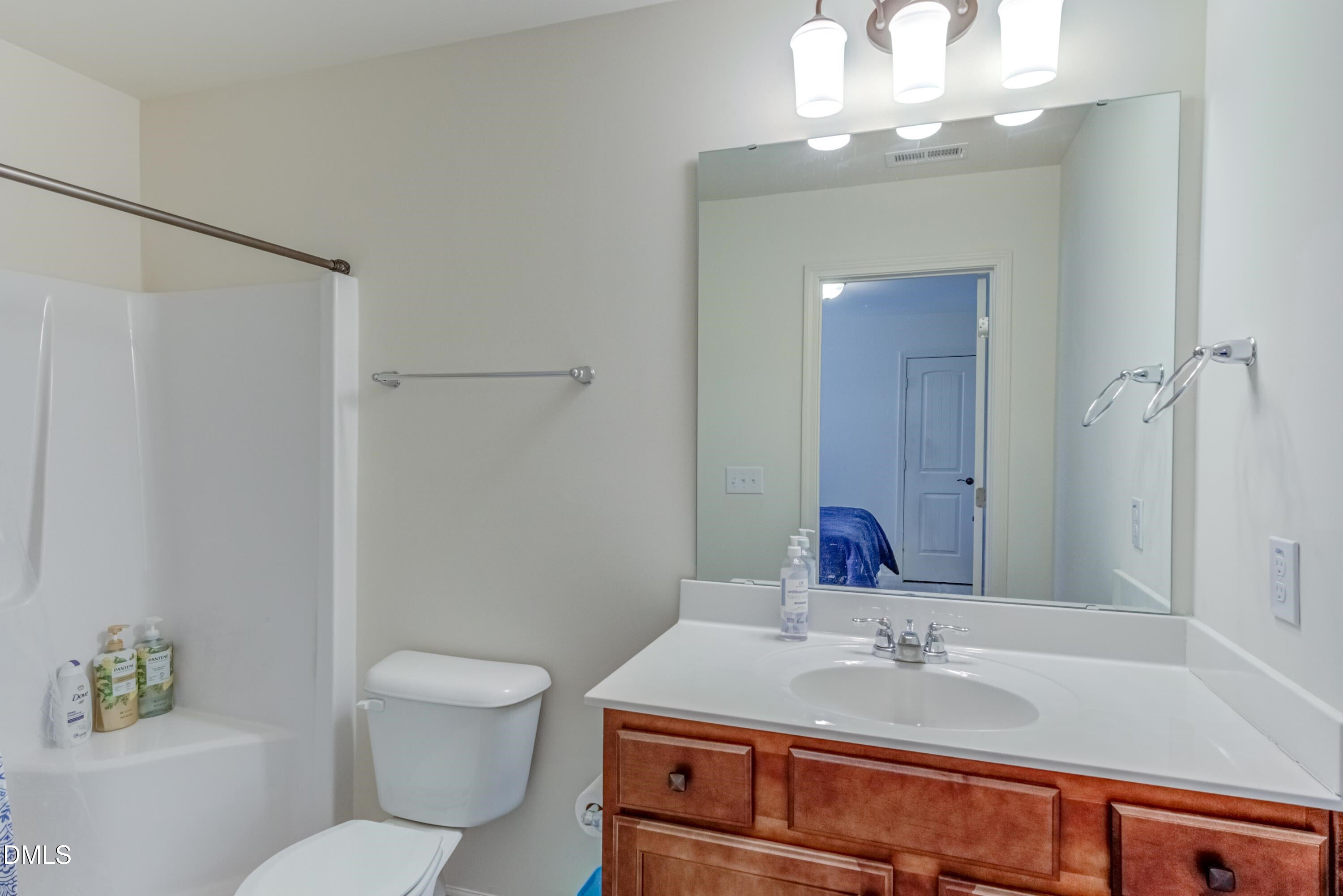 240 Spark Street Raleigh, NC 27606 - Photo 13 of 18 20240912032334129500000000-o