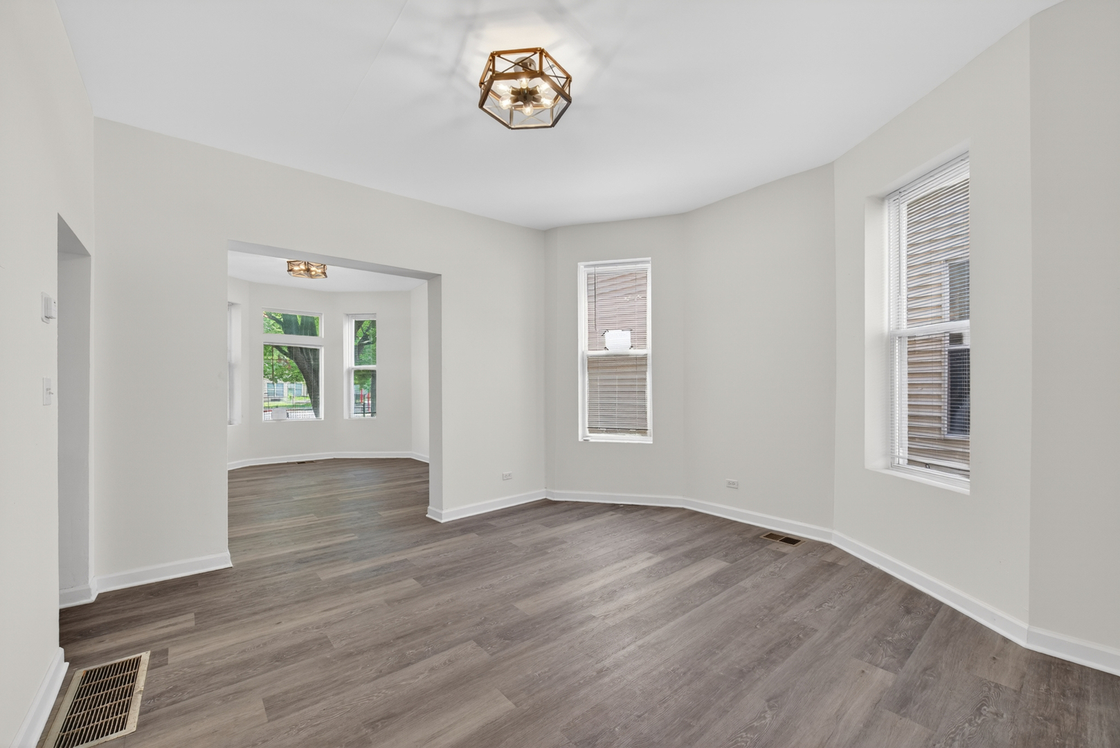 6018 South Sangamon Street Chicago, IL 60621 - Photo 5 of 41