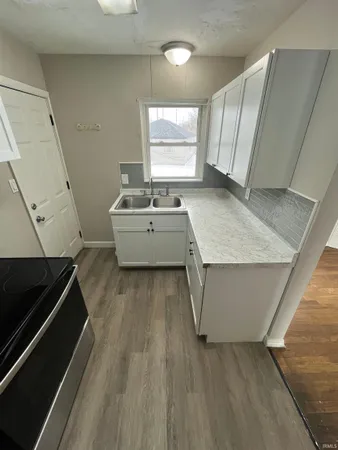 $525,000 | 1660 St Joseph Boulevard, Fort Wayne, IN 46805